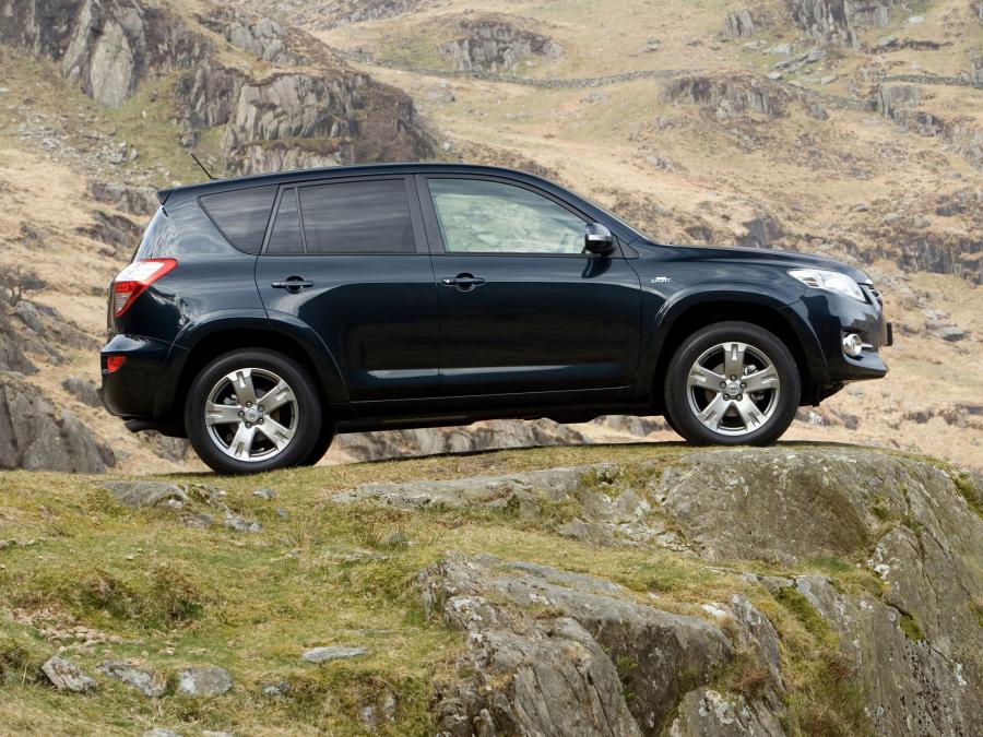  Toyota RAV4 2010 года  (UK) (фото 19 из 27)